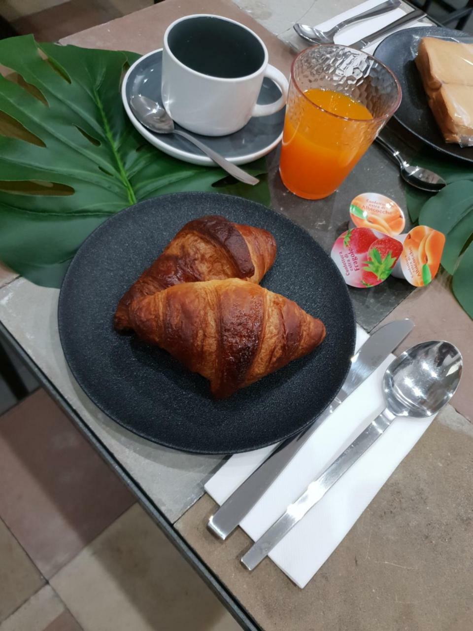 Palermo Inn Suite Екстериор снимка